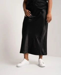 August Slip On -Shoe Shop August W White Black Leather3174 WEB